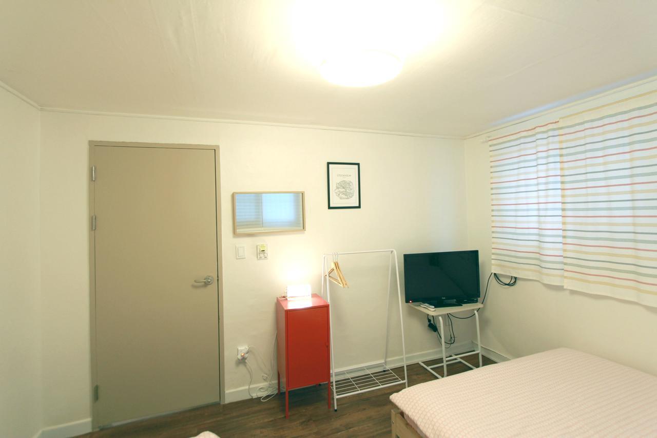 Apelbaum2 Hongdae Hotel Сеул Стая снимка